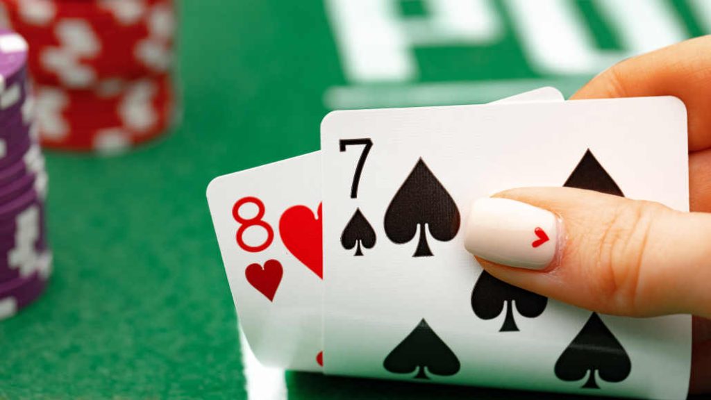 low offsuit hand in poker
